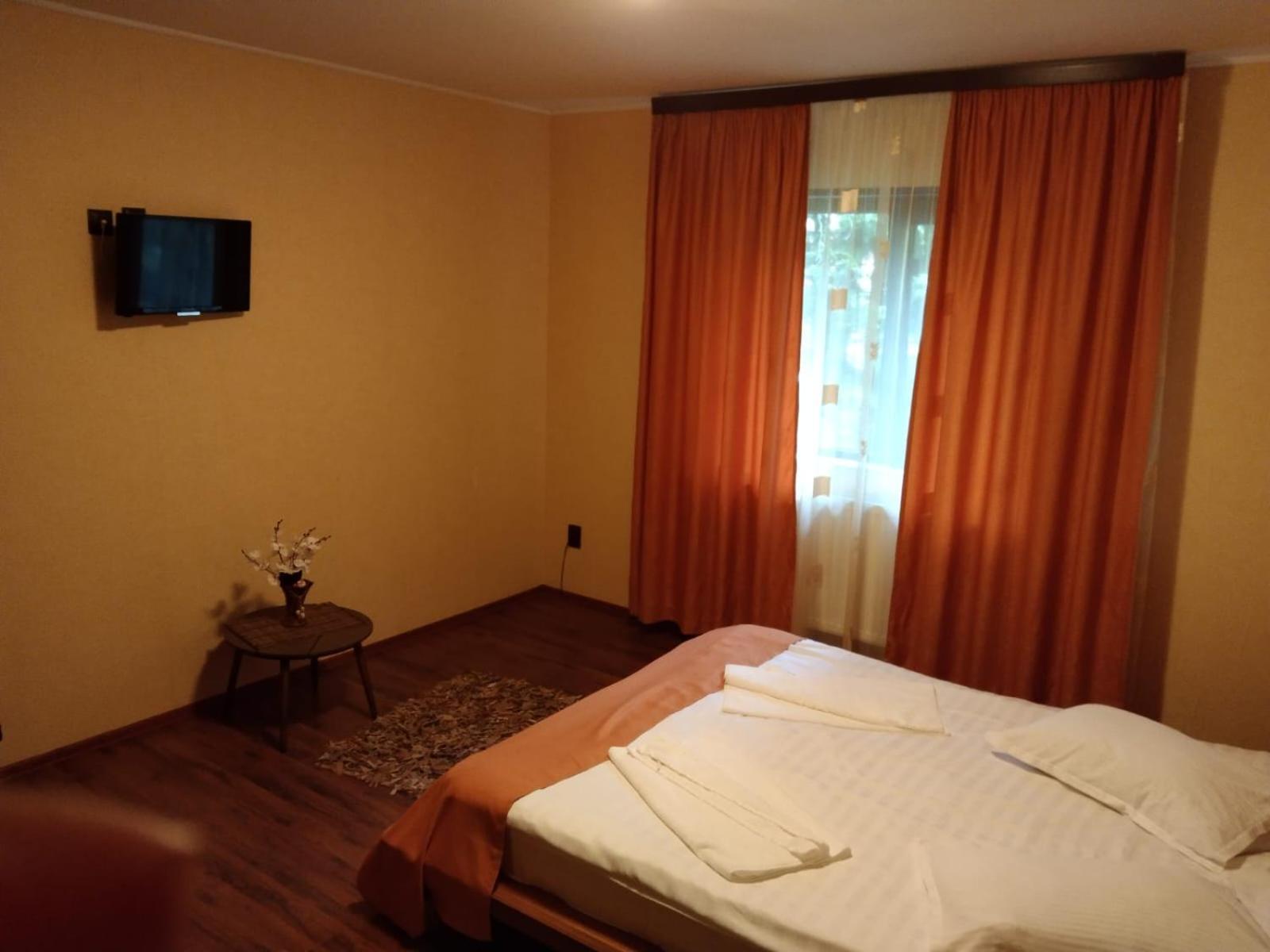 Hotel Pietrele Doamnei Pojorîta Esterno foto